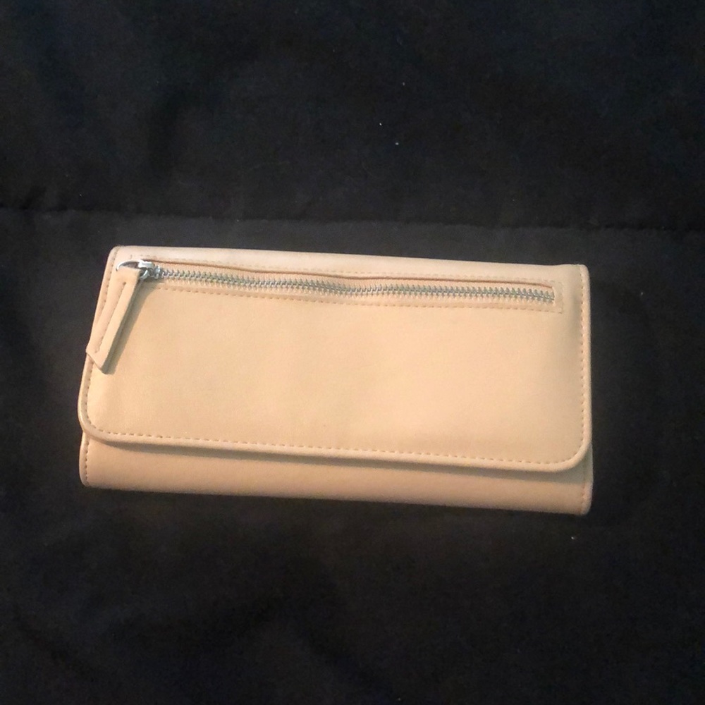 Tan wallet